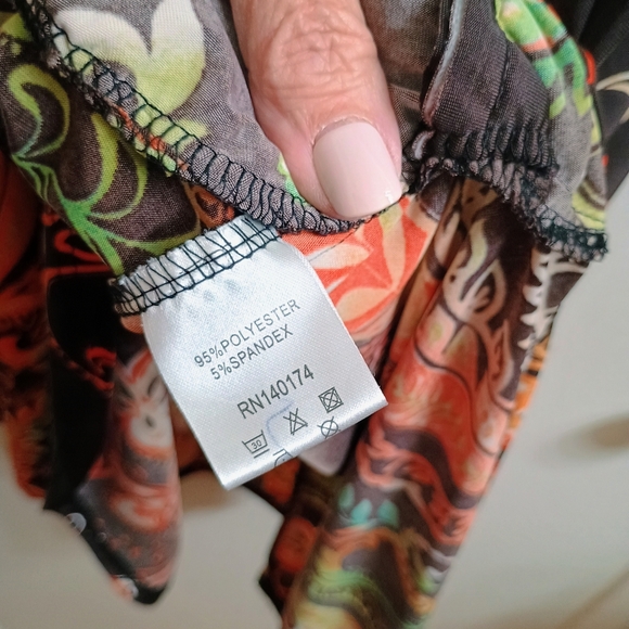 Vibrant Paisley Dress - Picture 7 of 9